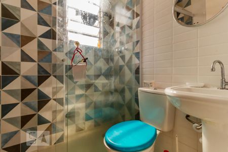 Banheiro de apartamento para alugar com 1 quarto, 65m² em República, São Paulo