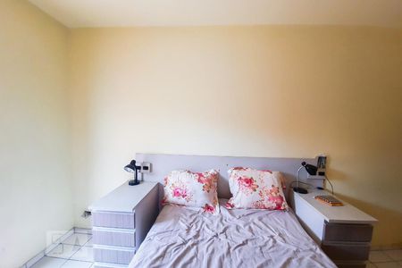 Casa à venda com 220m², 4 quartos e 2 vagas Casa à venda com 220m², 4 quartos e 2 vagasQuarto 4