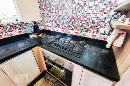 Casa à venda com 220m², 4 quartos e 2 vagas Casa à venda com 220m², 4 quartos e 2 vagasCozinha