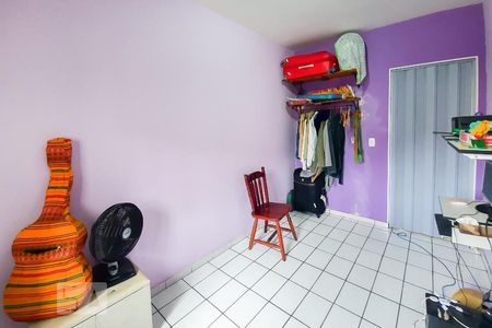 Casa à venda com 220m², 4 quartos e 2 vagas Casa à venda com 220m², 4 quartos e 2 vagasQuarto 2