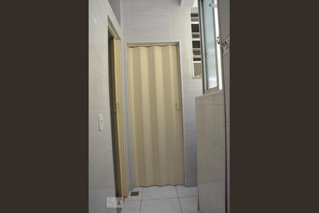 Apartamento à venda com 75m², 2 quartos e sem vagaBanheiro Corredor