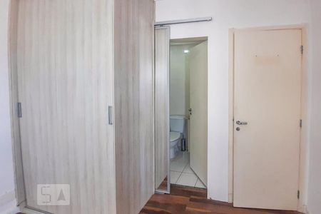 Apartamento à venda com 68m², 3 quartos e 2 vagas Apartamento à venda com 68m², 3 quartos e 2 vagasSuíte