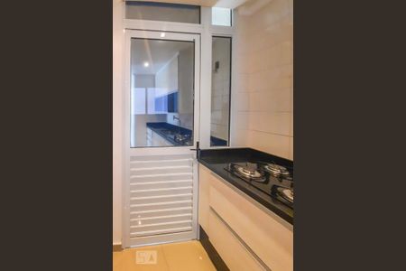 Apartamento à venda com 68m², 3 quartos e 2 vagas Apartamento à venda com 68m², 3 quartos e 2 vagasÁrea de Serviço