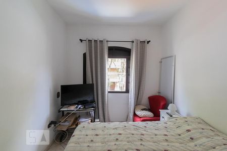 Casa à venda com 248m², 4 quartos e 6 vagasDormitório 1