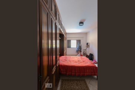 Casa à venda com 248m², 4 quartos e 6 vagasSuíte