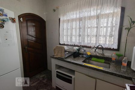 Casa à venda com 248m², 4 quartos e 6 vagasCozinha
