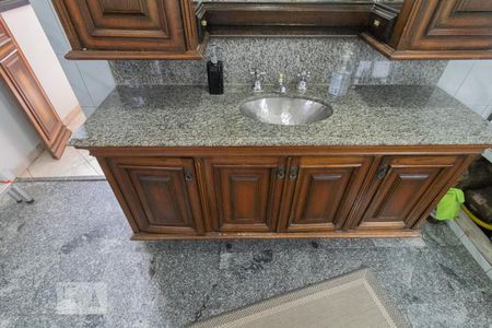 Casa à venda com 248m², 4 quartos e 6 vagasBanheiro da Suíte