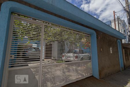 Casa à venda com 248m², 4 quartos e 6 vagasFachada