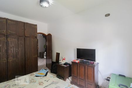 Casa à venda com 248m², 4 quartos e 6 vagasDormitório 2