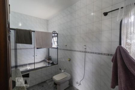 Casa à venda com 248m², 4 quartos e 6 vagasBanheiro da Suíte