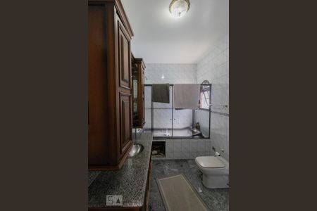 Casa à venda com 248m², 4 quartos e 6 vagasBanheiro da Suíte