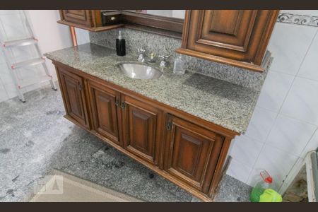 Casa à venda com 248m², 4 quartos e 6 vagasBanheiro da Suíte