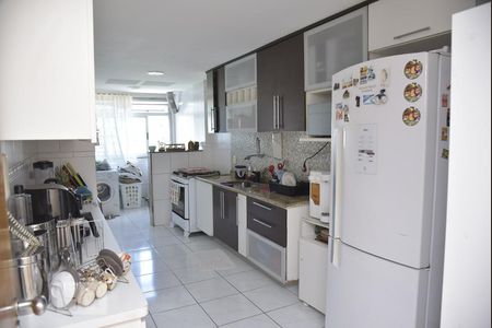 Apartamento à venda com 250m², 4 quartos e 2 vagasCozinha