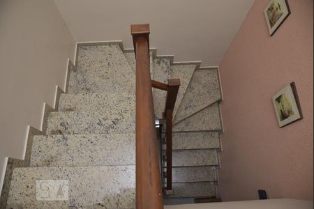Apartamento à venda com 250m², 4 quartos e 2 vagasescada