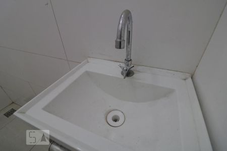 Casa à venda com 150m², 4 quartos e 2 vagasBanheiro 1 - pia