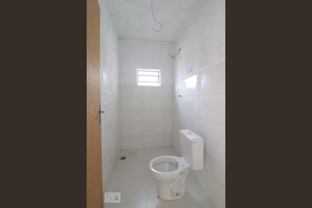 Casa à venda com 150m², 4 quartos e 2 vagasBanheiro 1