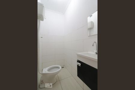 Casa à venda com 150m², 4 quartos e 2 vagasBanheiro 1