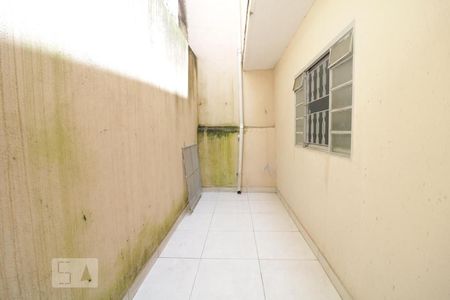 Casa à venda com 150m², 4 quartos e 2 vagasArea de serviço