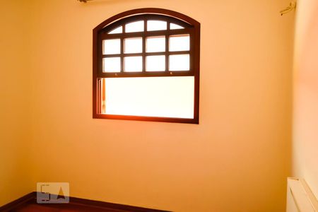 Quarto 2 Janela de casa para alugar com 2 quartos, 90m² em Vila União (zona Leste), São Paulo