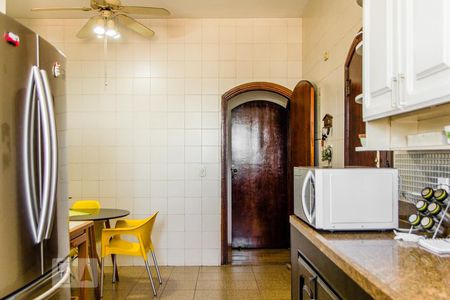 Apartamento à venda com 210m², 4 quartos e 4 vagasCozinha