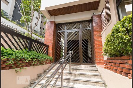 Apartamento para alugar com 95m², 3 quartos e 1 vagaEntrada do prédio