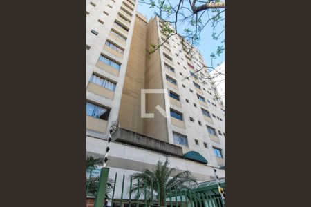 Apartamento à venda com 28m², 1 quarto e 1 vaga Apartamento à venda com 28m², 1 quarto e 1 vagaFachada