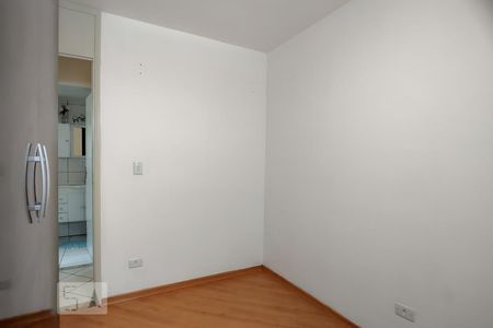 Quarto 1 de apartamento para alugar com 2 quartos, 55m² em Vila Silvestre, São Paulo