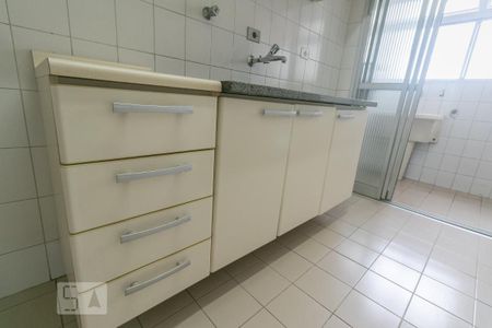 Apartamento para alugar com 60m², 3 quartos e 1 vaga Apartamento para alugar com 60m², 3 quartos e 1 vagaCozinha - Armários
