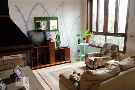 Casa à venda com 432m², 4 quartos e 6 vagasSala de TV