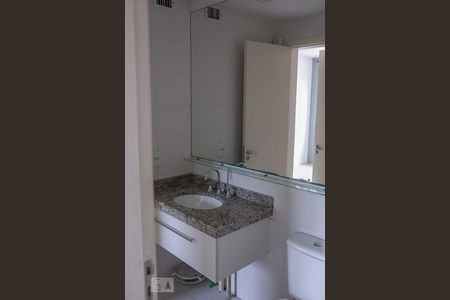 Apartamento à venda com 60m², 2 quartos e 1 vaga Apartamento à venda com 60m², 2 quartos e 1 vagaBanheiro