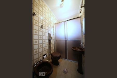 Casa à venda com 172m², 3 quartos e 2 vagasBanheiro 1