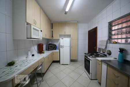 Casa à venda com 172m², 3 quartos e 2 vagasCozinha 