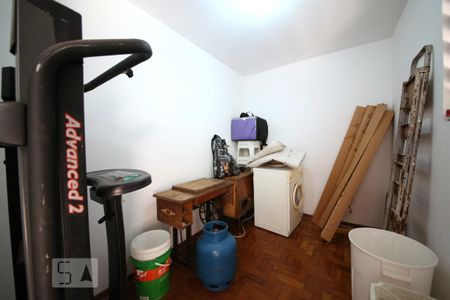 Casa à venda com 172m², 3 quartos e 2 vagasQuarto de Serviço