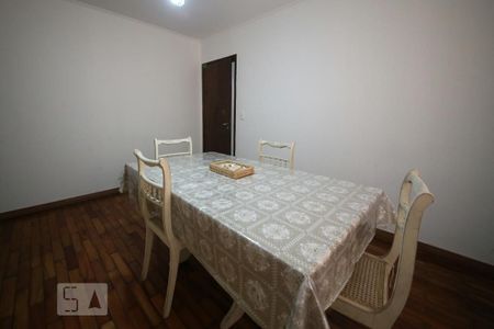 Casa à venda com 172m², 3 quartos e 2 vagasSala de Jantar 