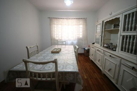 Casa à venda com 172m², 3 quartos e 2 vagasSala de Jantar 