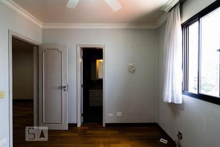 Apartamento à venda com 200m², 4 quartos e 4 vagas Apartamento à venda com 200m², 4 quartos e 4 vagasSuíte 1