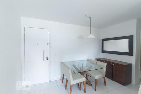 Sala de apartamento para alugar com 2 quartos, 60m² em Barra da Tijuca, Rio de Janeiro