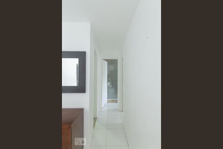 Corredor  de apartamento para alugar com 2 quartos, 60m² em Barra da Tijuca, Rio de Janeiro