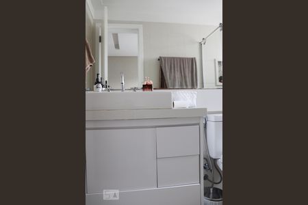 Apartamento à venda com 127m², 3 quartos e 3 vagasBanheiro da Suíte 1