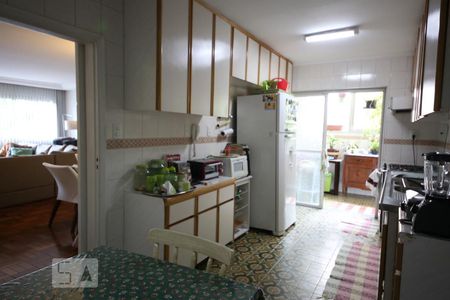 Apartamento à venda com 160m², 4 quartos e 1 vagaCozinha