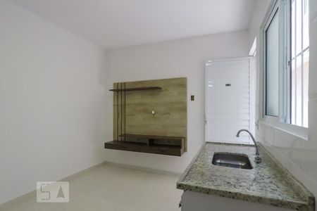 Sala / Cozinha de apartamento para alugar com 1 quarto, 35m² em Vila Dom Pedro I, São Paulo