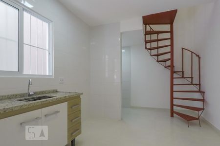 Sala / Cozinha de apartamento para alugar com 1 quarto, 35m² em Vila Dom Pedro I, São Paulo