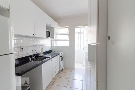 Cozinha de apartamento para alugar com 1 quarto, 50m² em Petrópolis, Porto Alegre