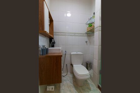 Apartamento à venda com 49m², 2 quartos e 1 vaga Apartamento à venda com 49m², 2 quartos e 1 vagaBanheiro