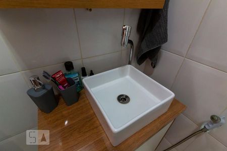 Apartamento à venda com 49m², 2 quartos e 1 vaga Apartamento à venda com 49m², 2 quartos e 1 vagaBanheiro
