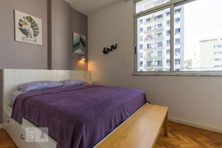 Quarto 1 de apartamento para alugar com 2 quartos, 56m² em Botafogo, Rio de Janeiro