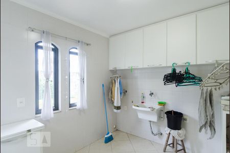 Casa para alugar com 310m², 3 quartos e sem vagaÁrea de serviço