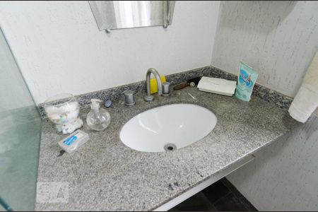 Casa para alugar com 310m², 3 quartos e sem vagaBanheiro de serviço