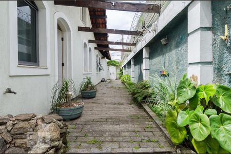 Casa para alugar com 310m², 3 quartos e sem vagaCorredor lateral