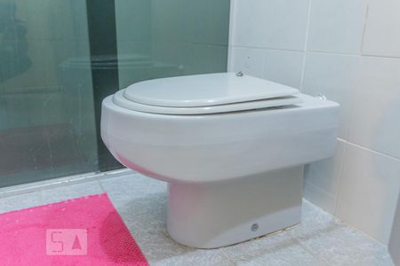 Casa à venda com 186m², 4 quartos e 2 vagas Casa à venda com 186m², 4 quartos e 2 vagasVaso